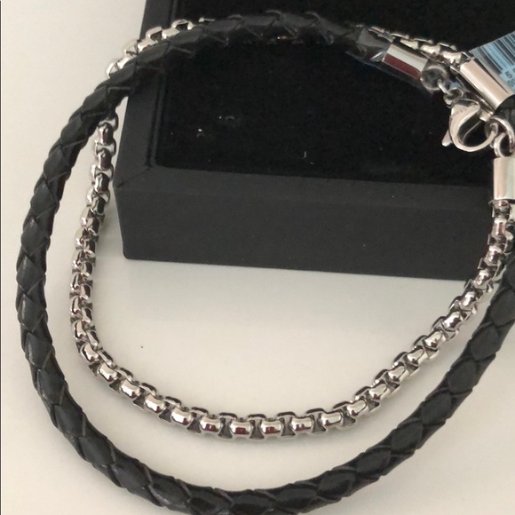 SIMPLY VERA UNISEX STAINLESS STEEL LEATHER WRAP - Picture 5 of 16